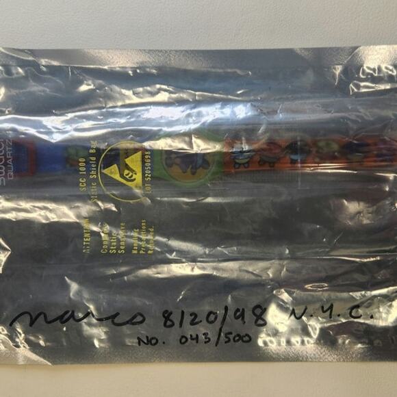 Swatch watch ALIEN BABY GG175pack Limited packagings Signed by Peter Marco - Picture 4 of 6